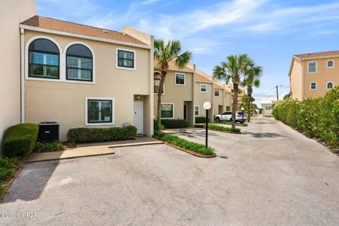 5225 Thomas Drive #14