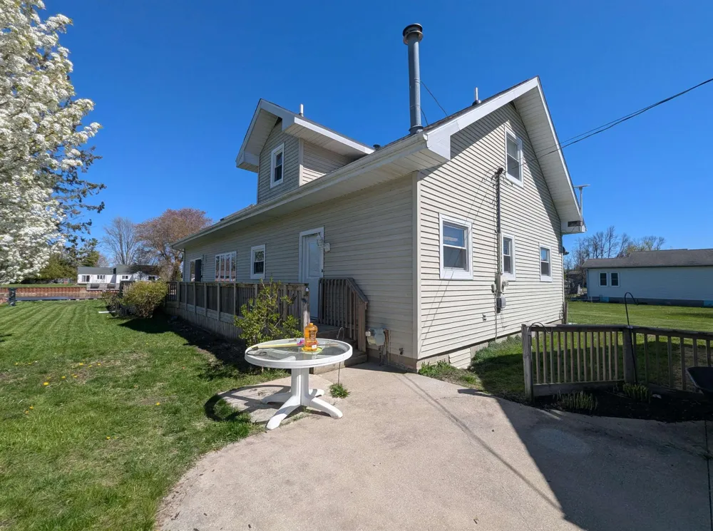 819 Augres River Drive Au Gres Township, MI 48703