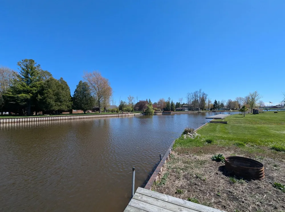 819 Augres River Drive Au Gres Township, MI 48703