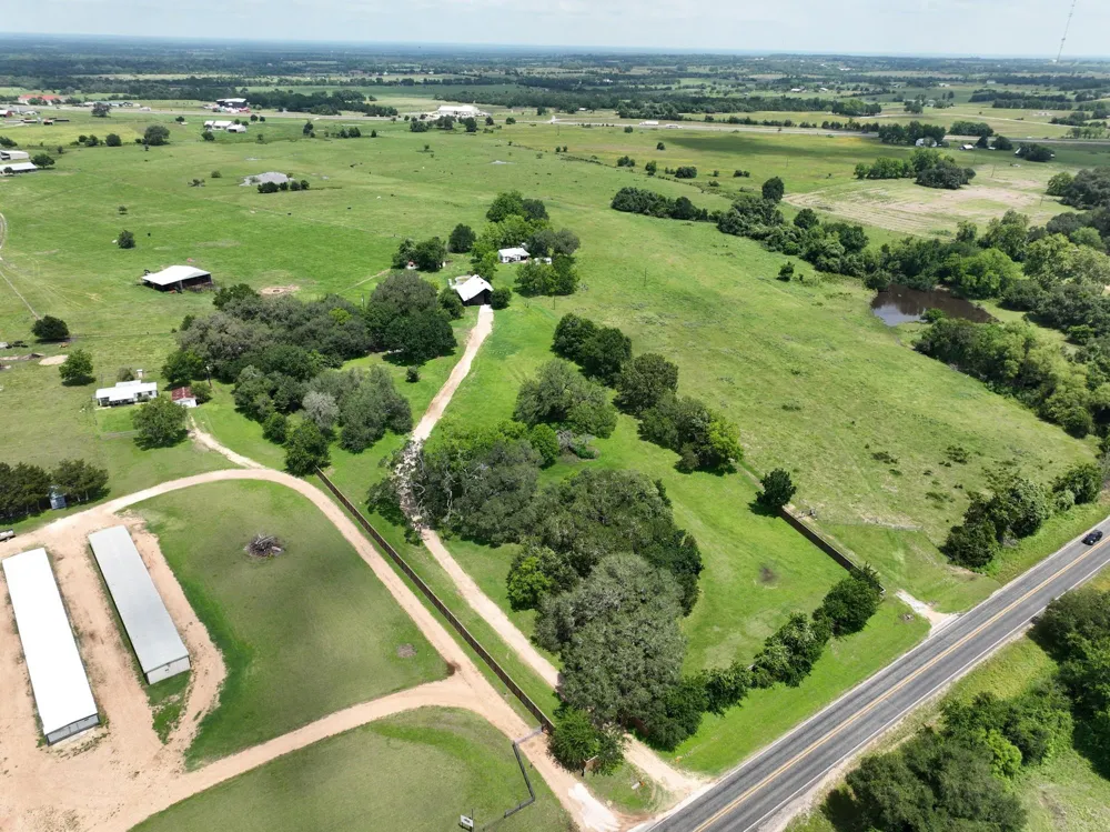 810 Highway 237 Burton, TX 77835