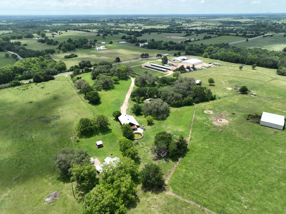 810 Highway 237 Burton, TX 77835