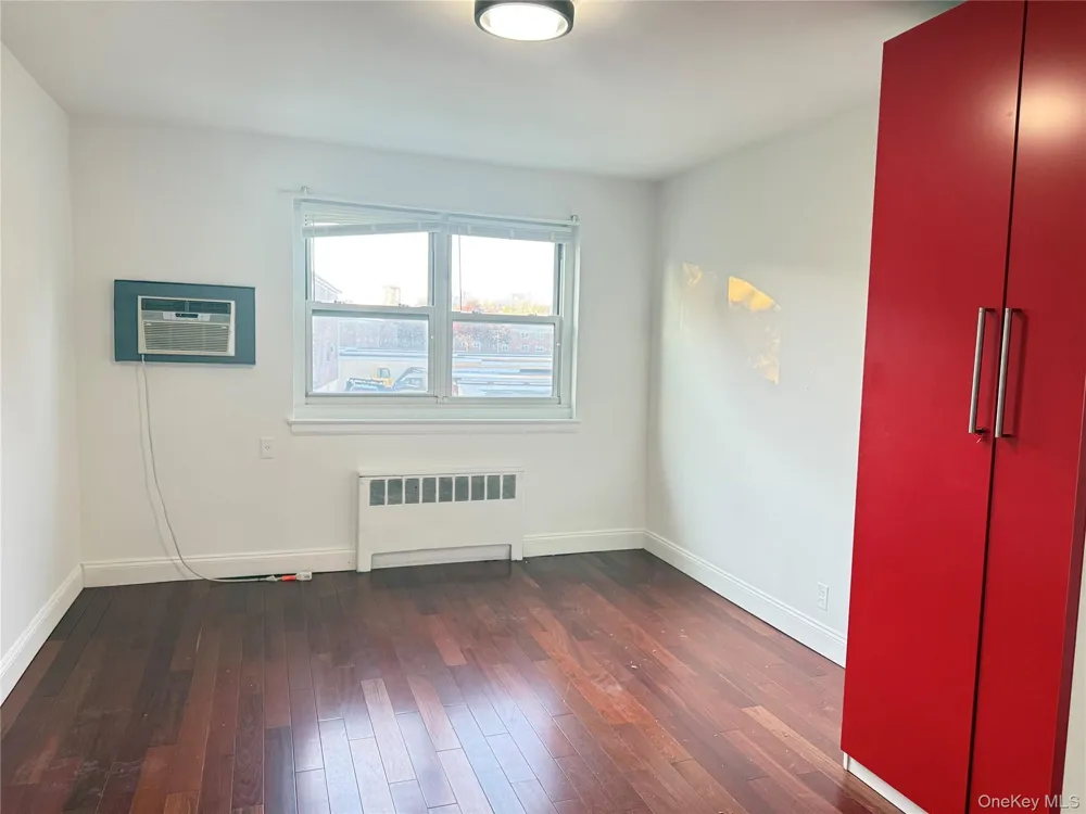150-19 Jewel Ave #310B Flushing, NY 11367
