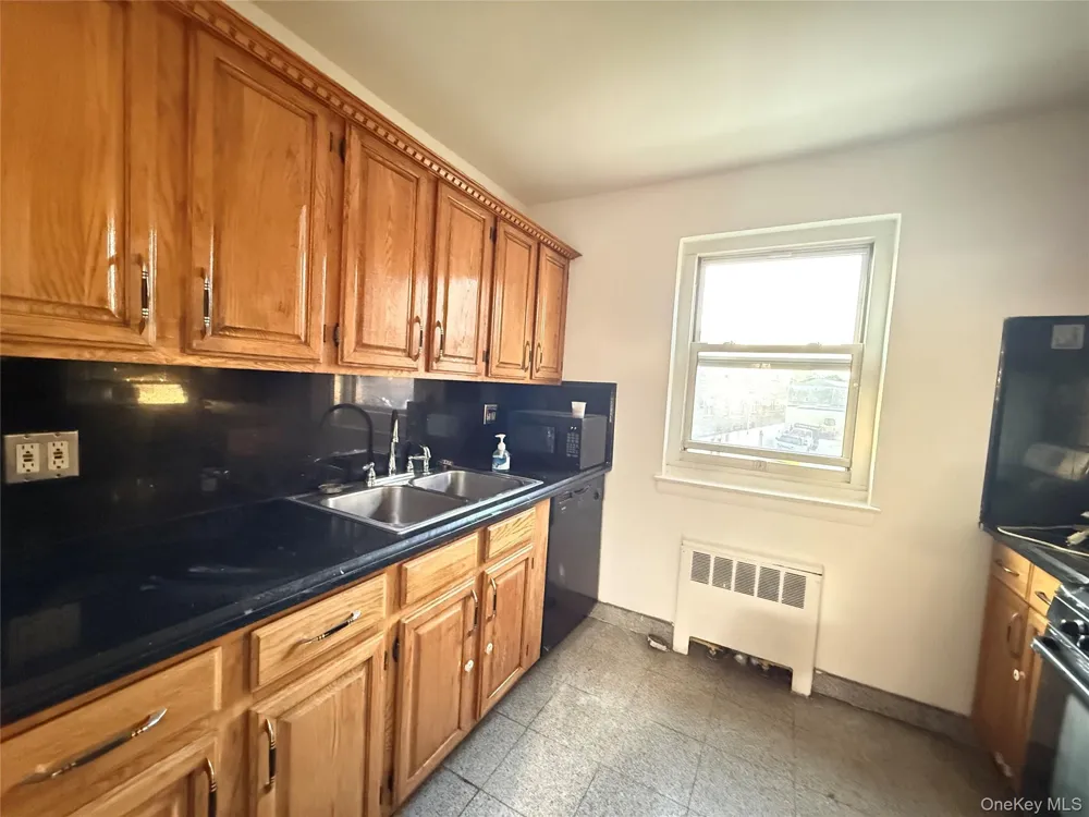 150-19 Jewel Ave #310B Flushing, NY 11367