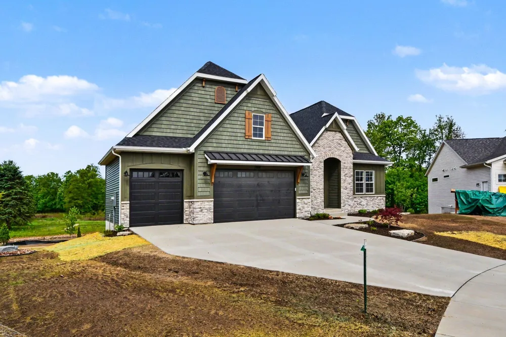 7814 Woodhurst Drive NE Cannon Township, MI 49341
