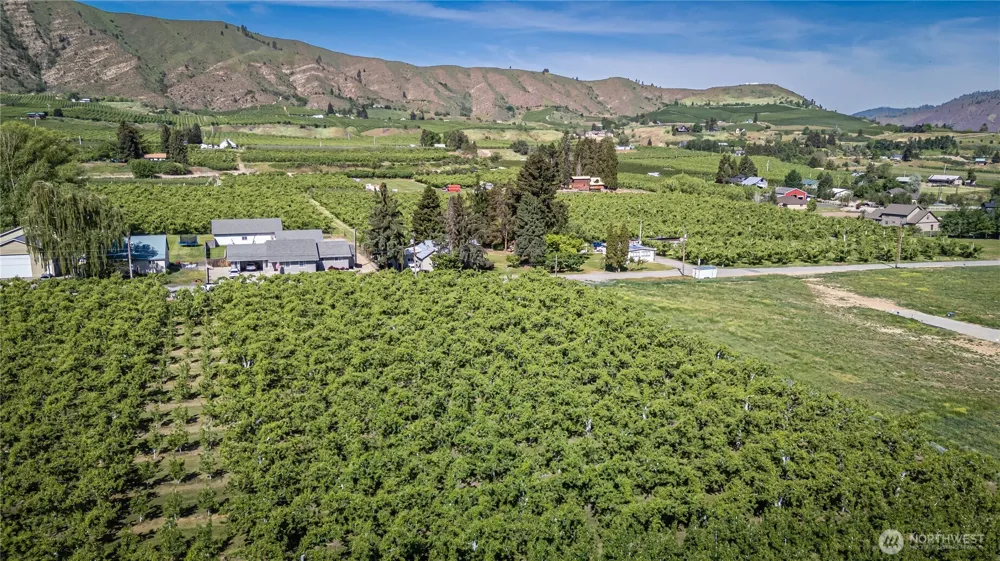 3925 Strutzel Road Monitor, WA 98836