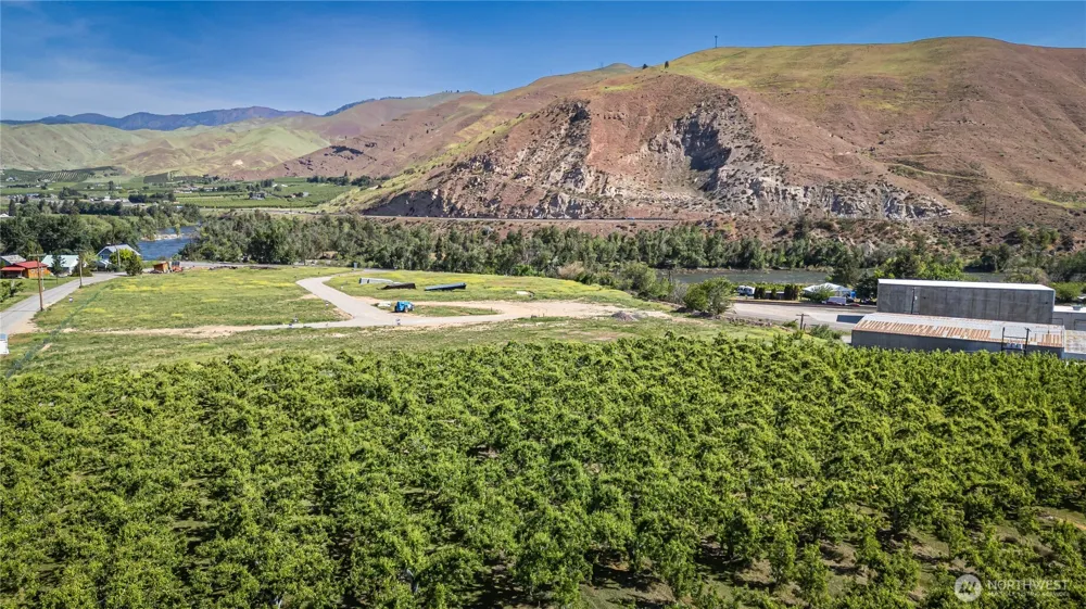 3925 Strutzel Road Monitor, WA 98836