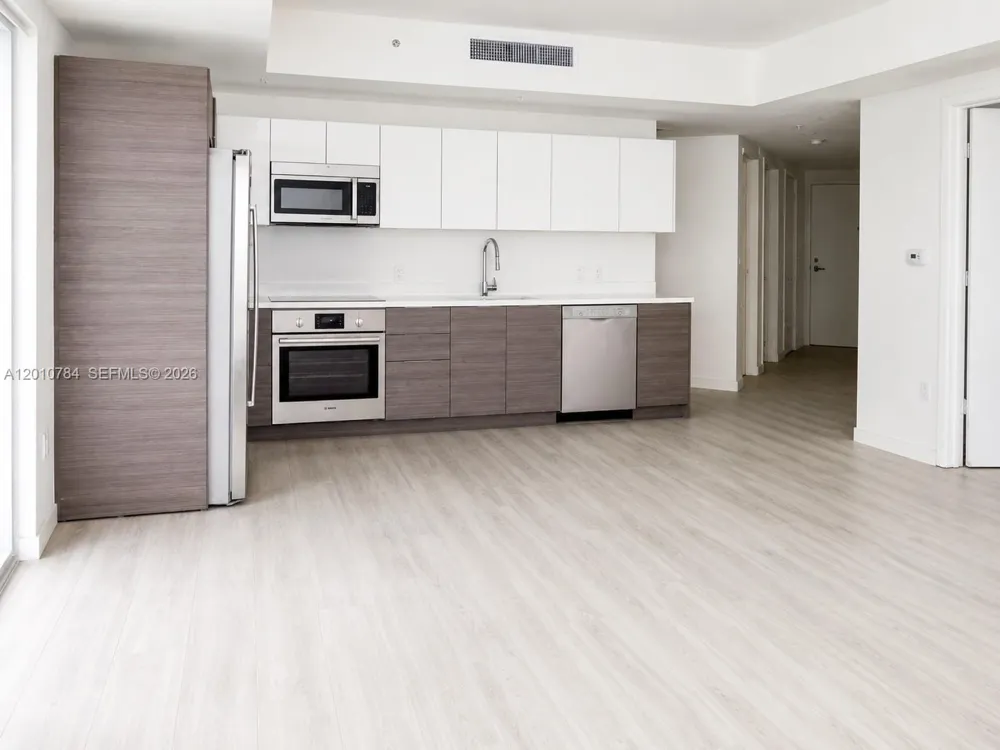 1010 SW 2nd Ave #1809 Miami, FL 33130