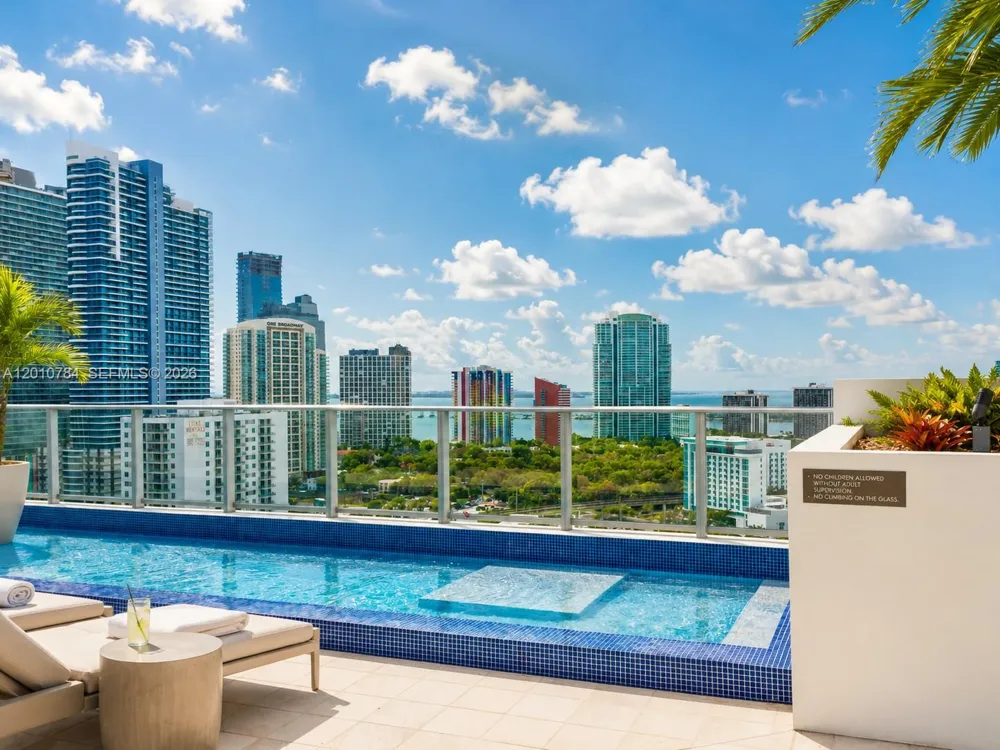 1010 SW 2nd Ave #1809 Miami, FL 33130