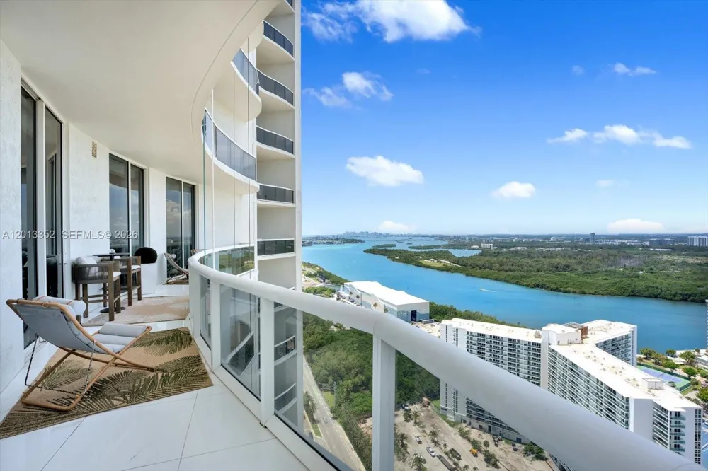 15811 Collins Ave #3605 Sunny Isles Beach, FL 33160