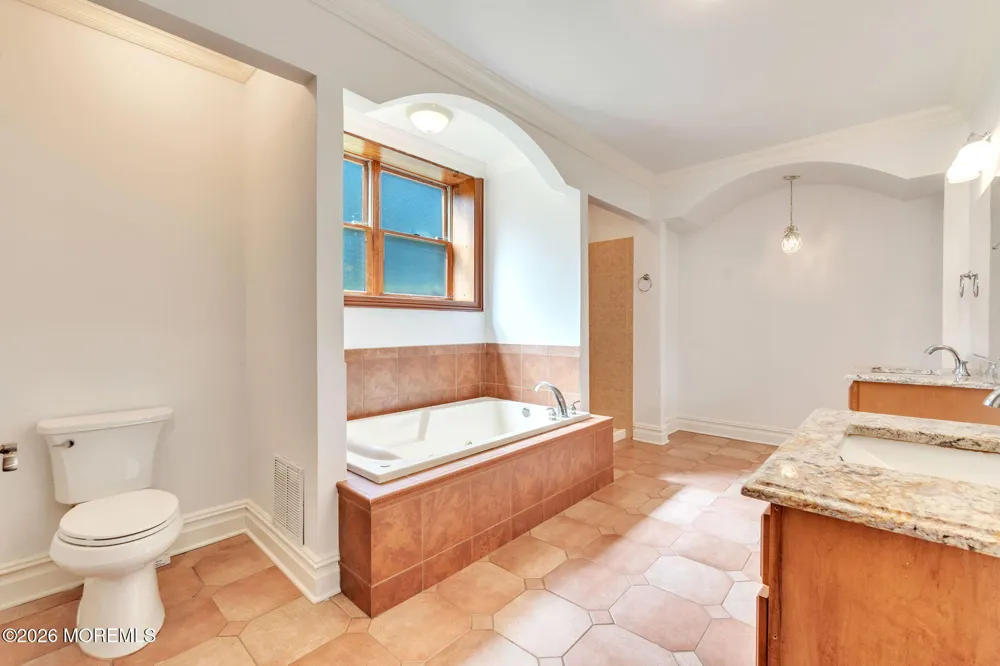 37 Robbins Road S Millstone, NJ 08510