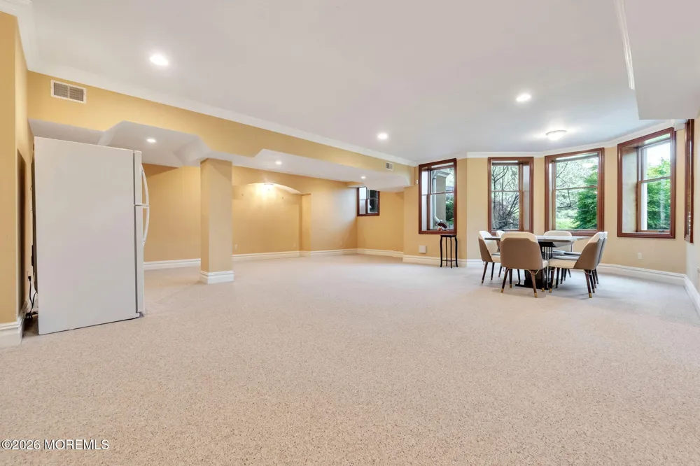 37 Robbins Road S Millstone, NJ 08510