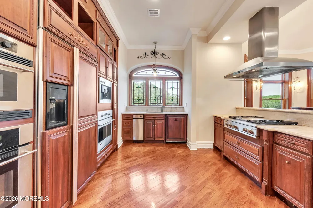 37 Robbins Road S Millstone, NJ 08510