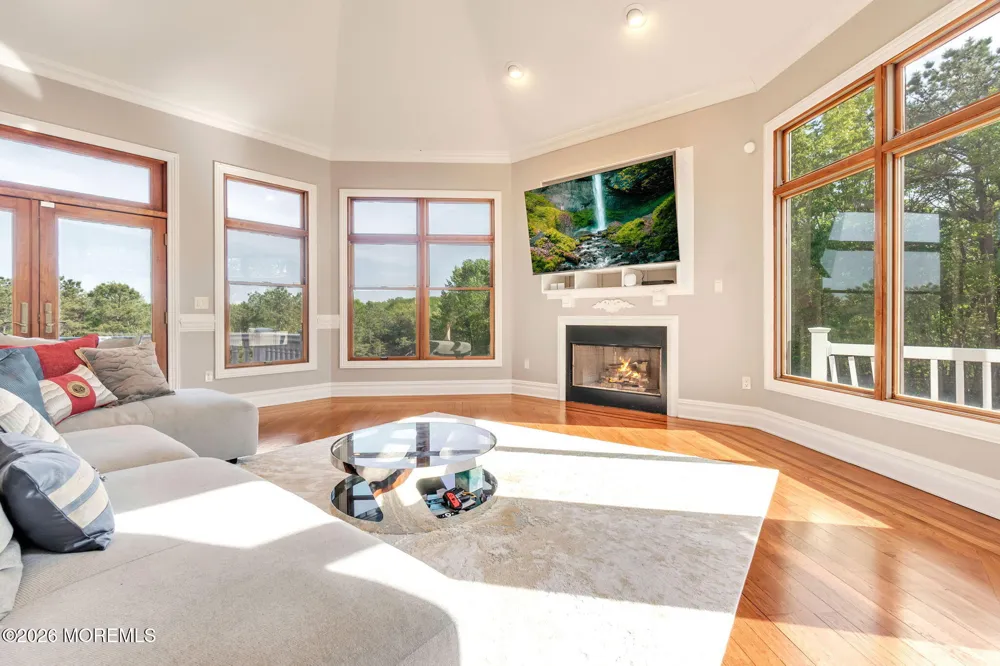 37 Robbins Road S Millstone, NJ 08510