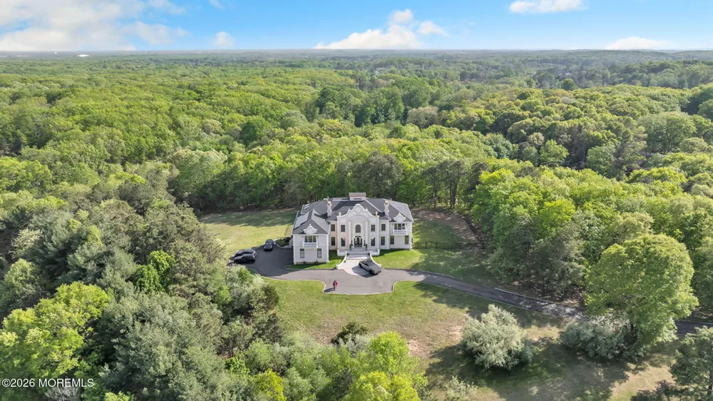 37 Robbins Road S Millstone, NJ 08510