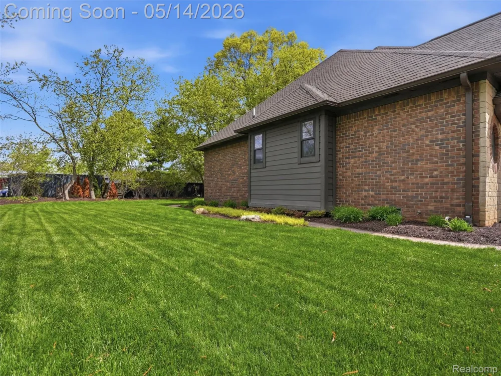 3513 Pointe Shore Drive Brighton Township, MI 48114