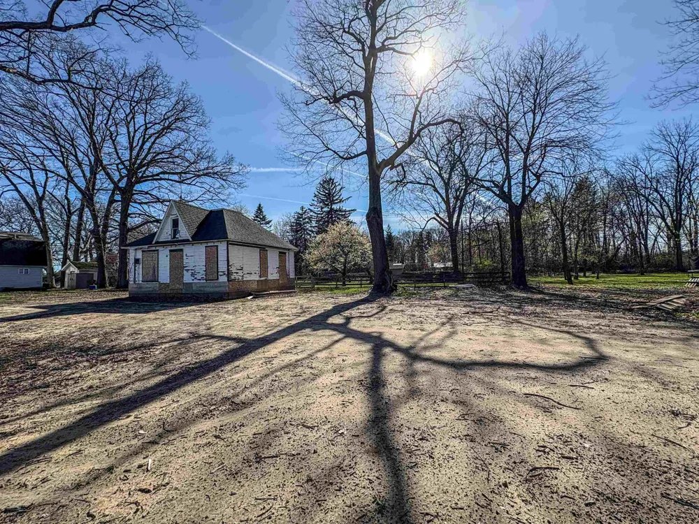 13010 Fenton Street Fenton Charter Township, MI 48430