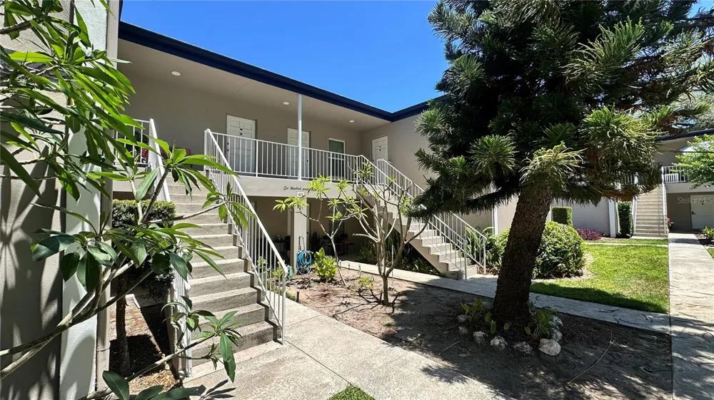 165 PICARDY VILLA CIRCLE #202 Brandon, FL 33510