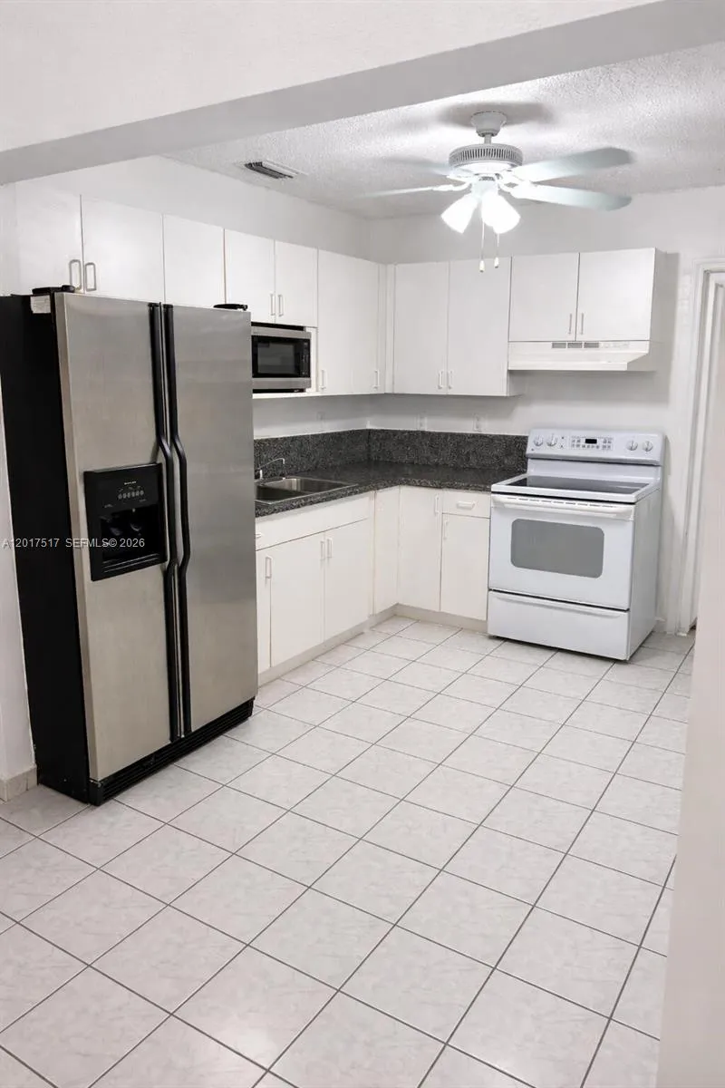 538 E 13th St Hialeah, FL 33010