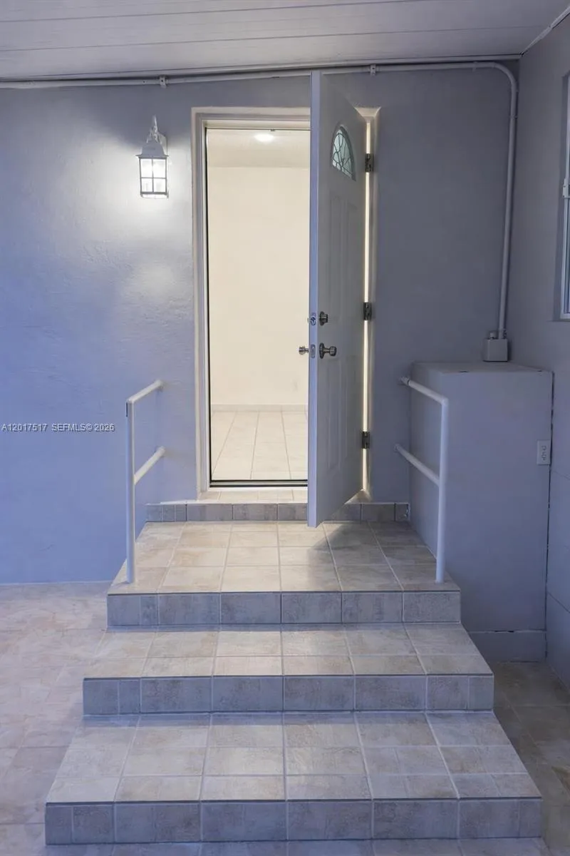 538 E 13th St Hialeah, FL 33010