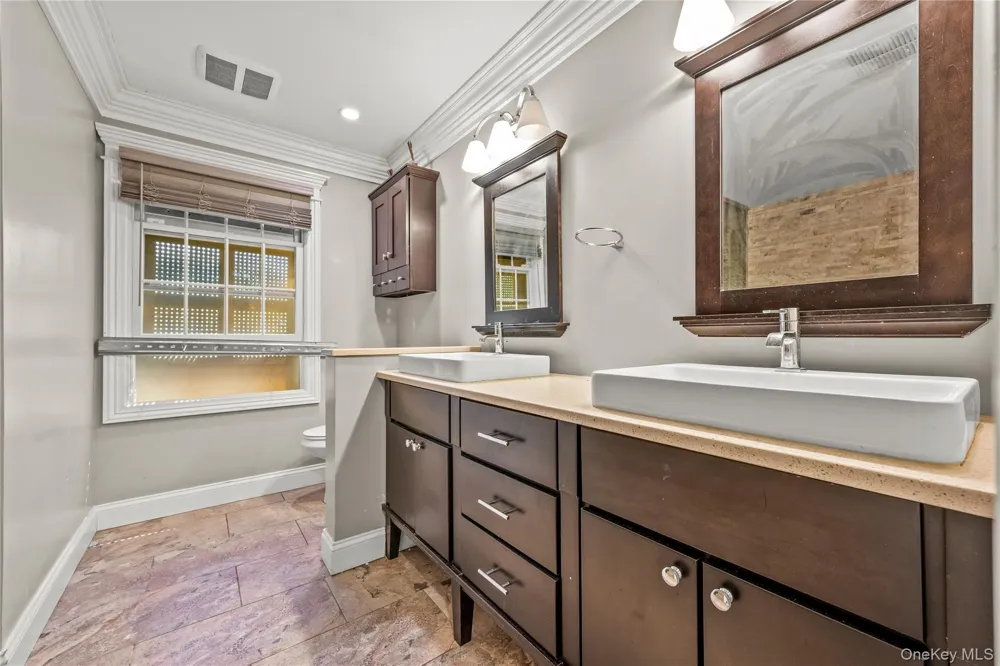 477 Harrison Avenue Miller Place, NY 11764