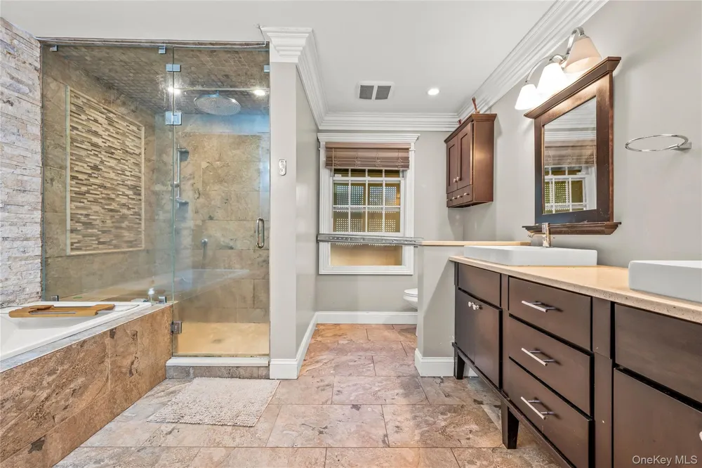477 Harrison Avenue Miller Place, NY 11764