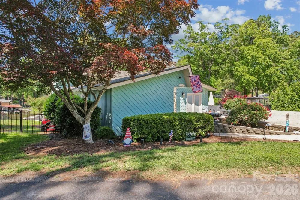 49571 Blackberry Road Norwood, NC 28128