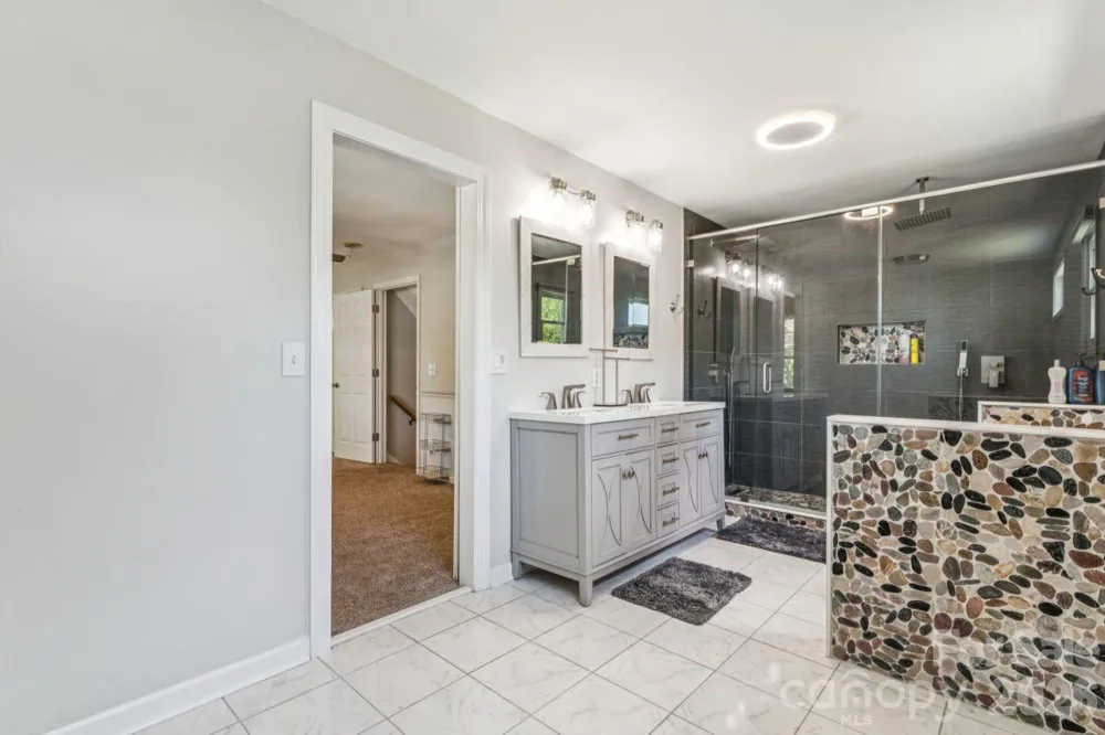 49571 Blackberry Road Norwood, NC 28128
