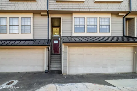 122 Breakers Lane