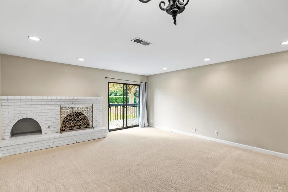 141 Vineyard Circle Yountville, CA 94599