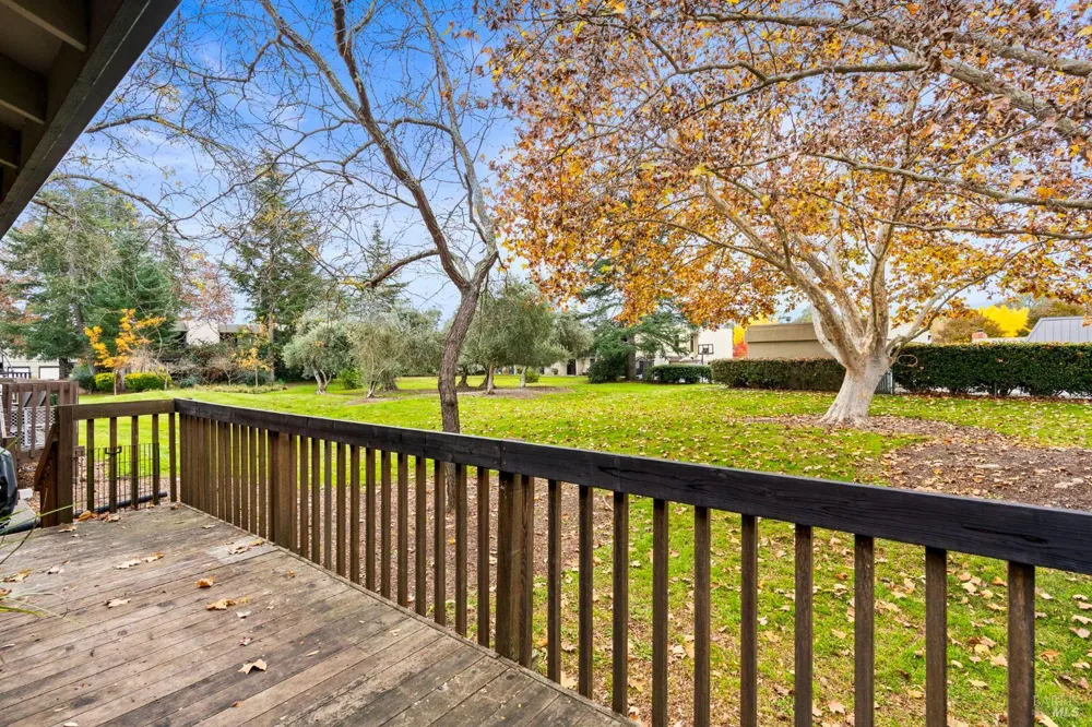 141 Vineyard Circle Yountville, CA 94599