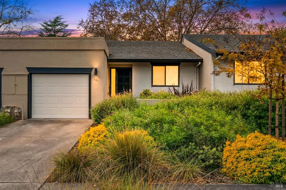 141 Vineyard Circle Yountville, CA 94599
