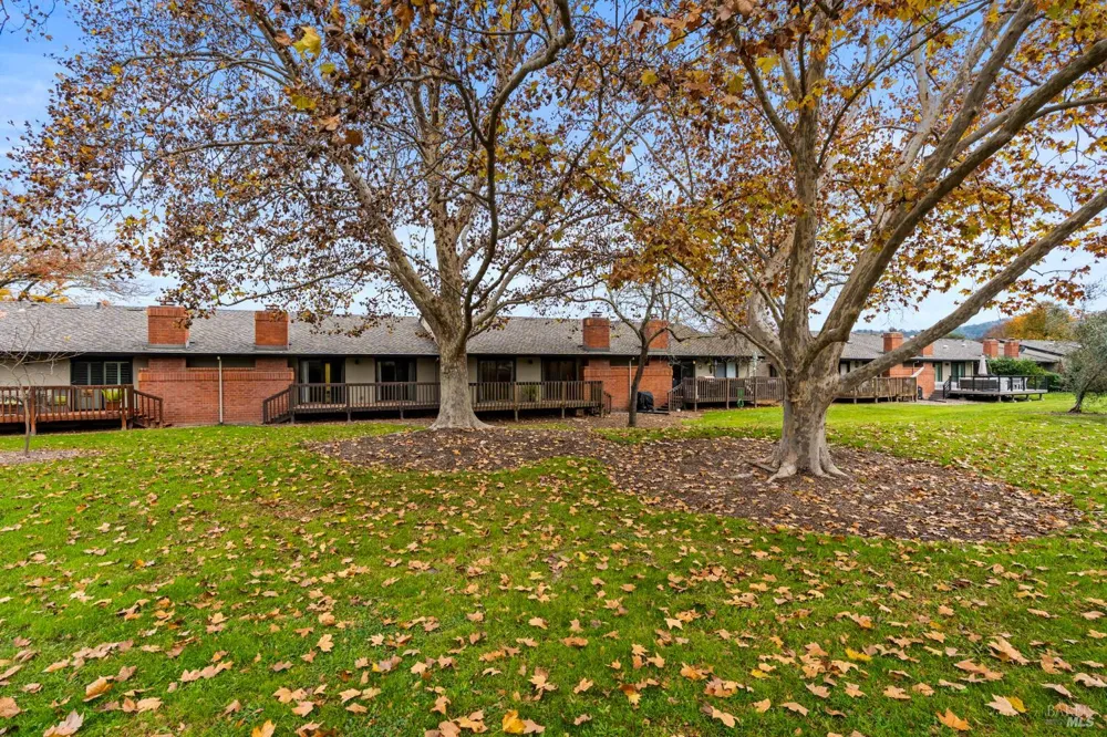 141 Vineyard Circle Yountville, CA 94599