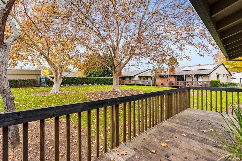 141 Vineyard Circle Yountville, CA 94599