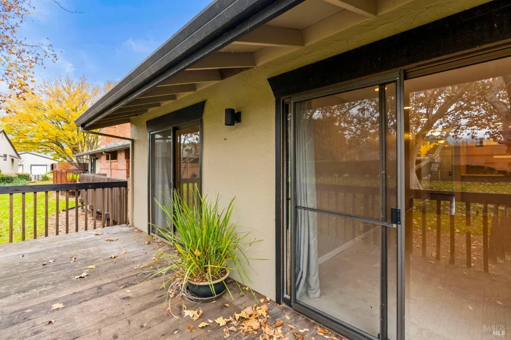 141 Vineyard Circle Yountville, CA 94599