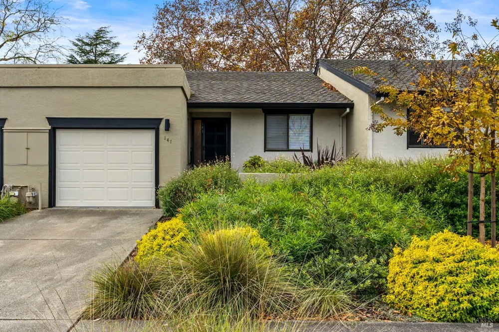 141 Vineyard Circle Yountville, CA 94599