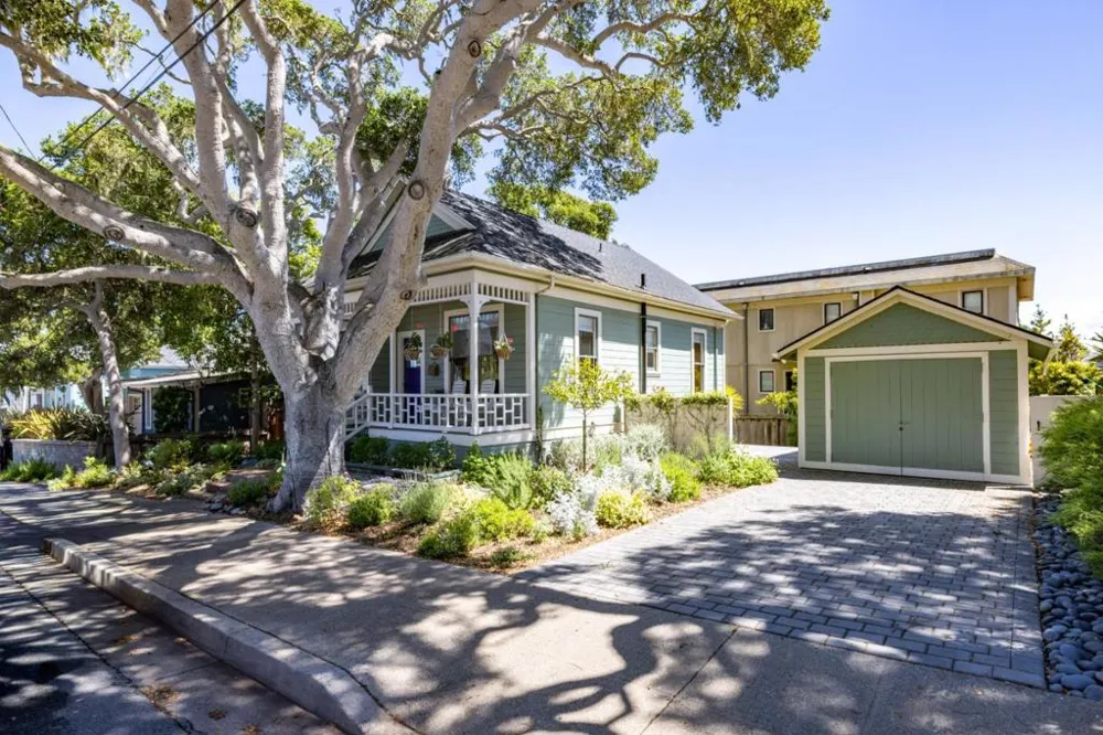 215 Lobos Avenue Pacific Grove, CA 93950