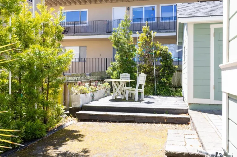 215 Lobos Avenue Pacific Grove, CA 93950