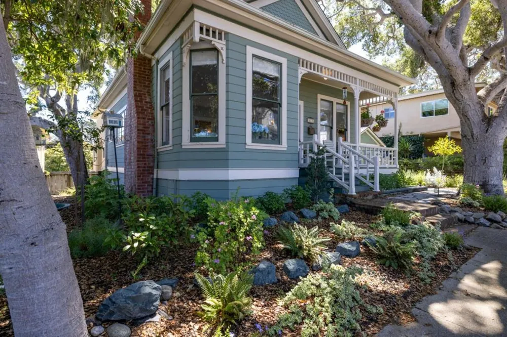 215 Lobos Avenue Pacific Grove, CA 93950