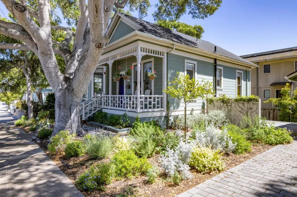 215 Lobos Avenue Pacific Grove, CA 93950