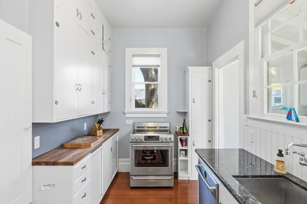 215 Lobos Avenue Pacific Grove, CA 93950