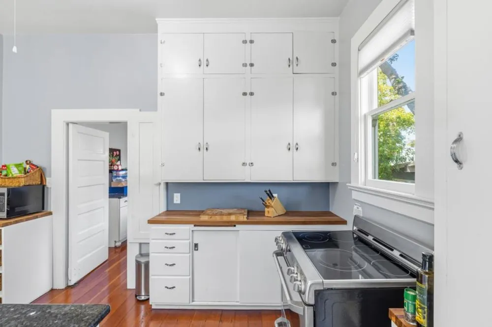 215 Lobos Avenue Pacific Grove, CA 93950