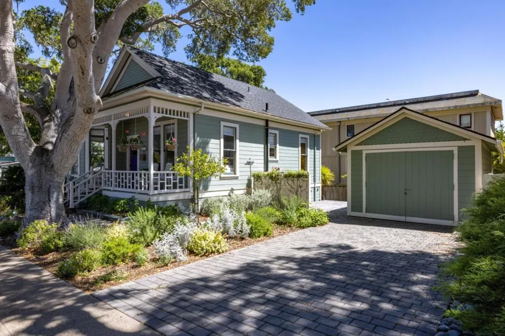 215 Lobos Avenue Pacific Grove, CA 93950