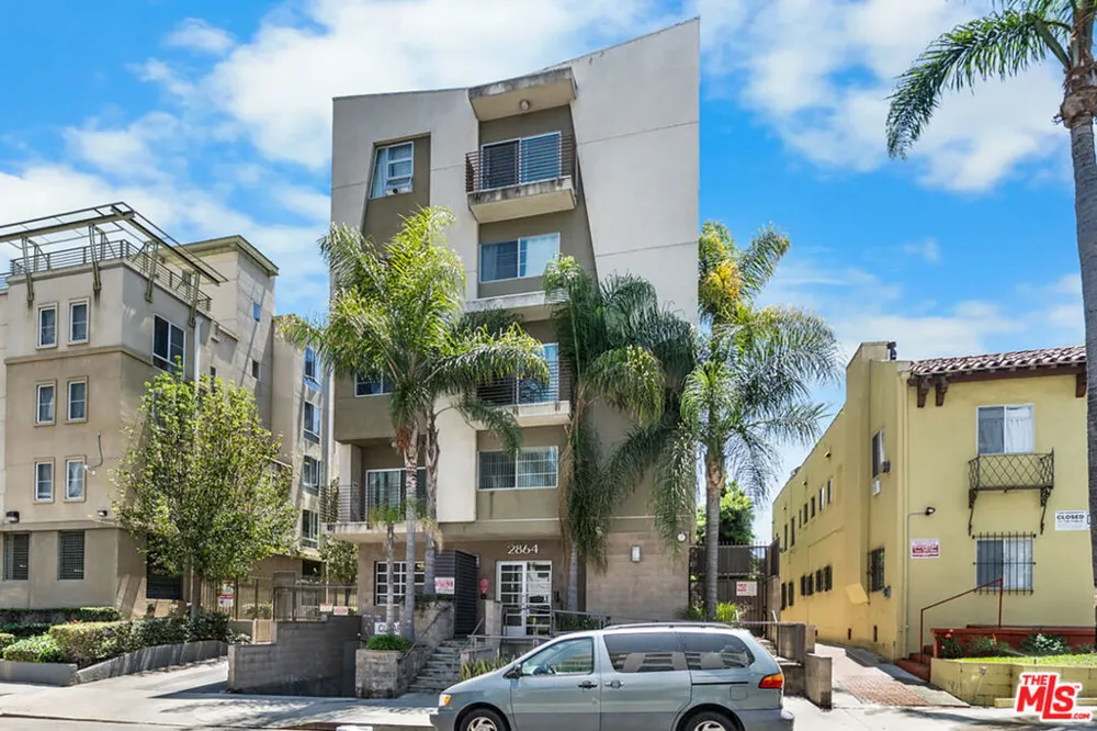 2864 Sunset Place #201 Los Angeles, CA 90005