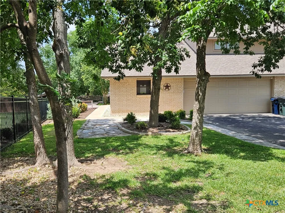 3901 Chisholm Trail #15 Salado, TX 76571
