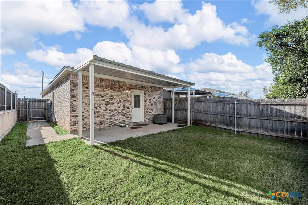 402 Spring Street McGregor, TX 76657