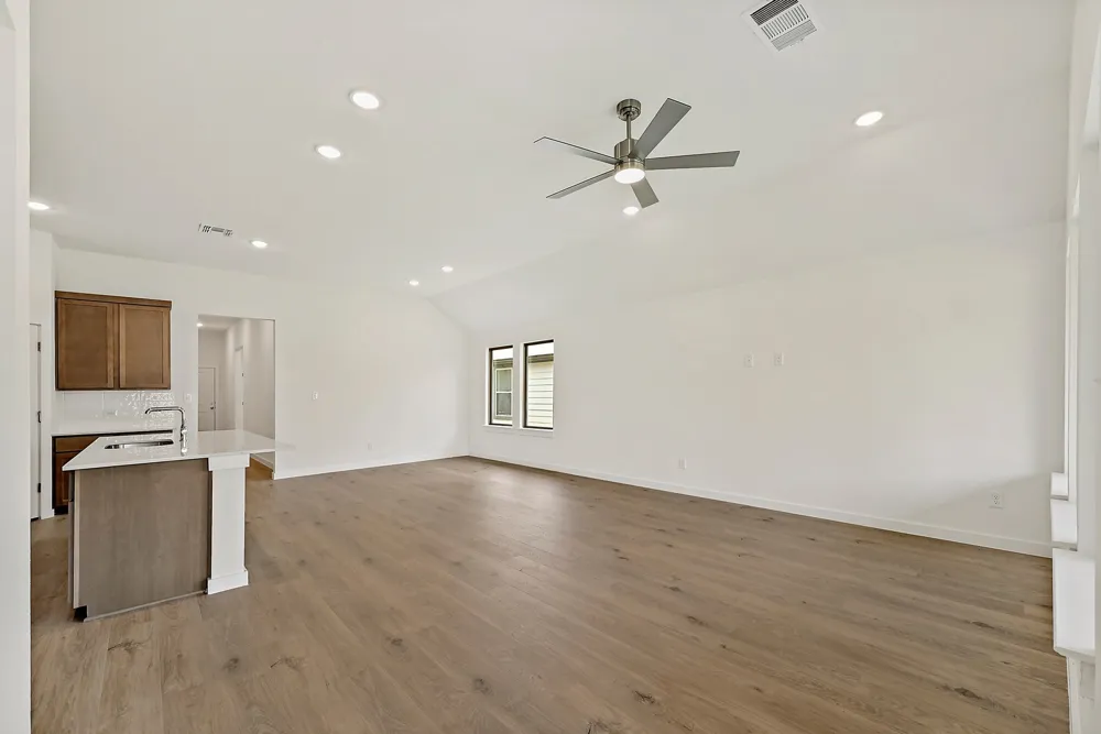 113 Malibu Hutto, TX 78634