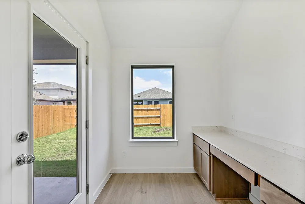 113 Malibu Hutto, TX 78634