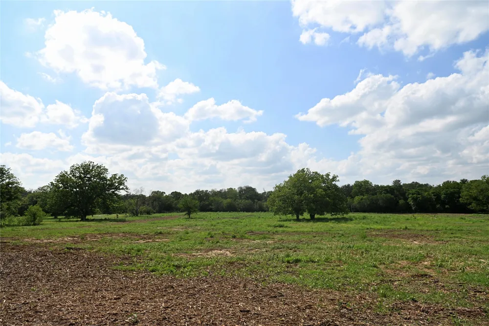 5 Valley Creek Drive Cedar Creek, TX 78612