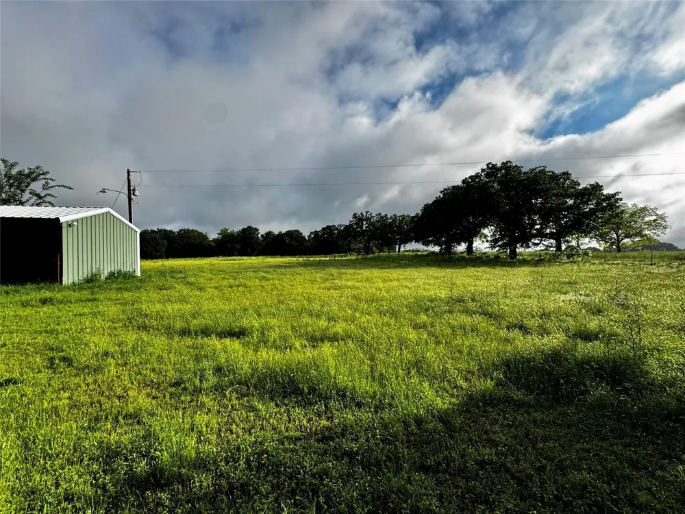 16 CR-1460 Chico, TX 76431