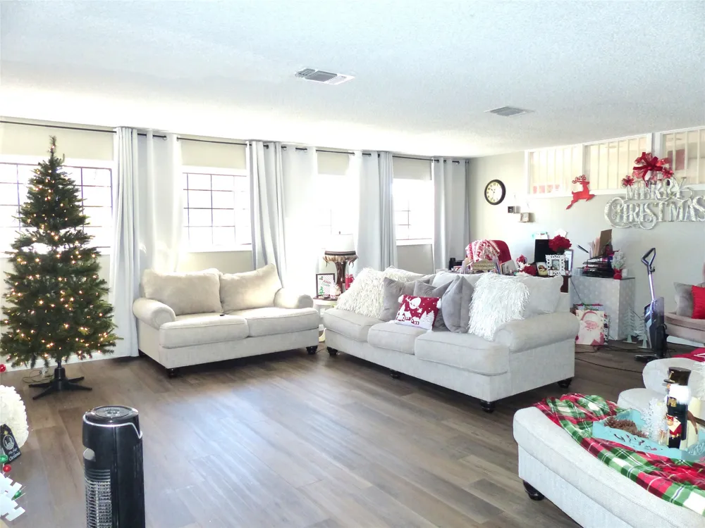 802 China Brady, TX 76825